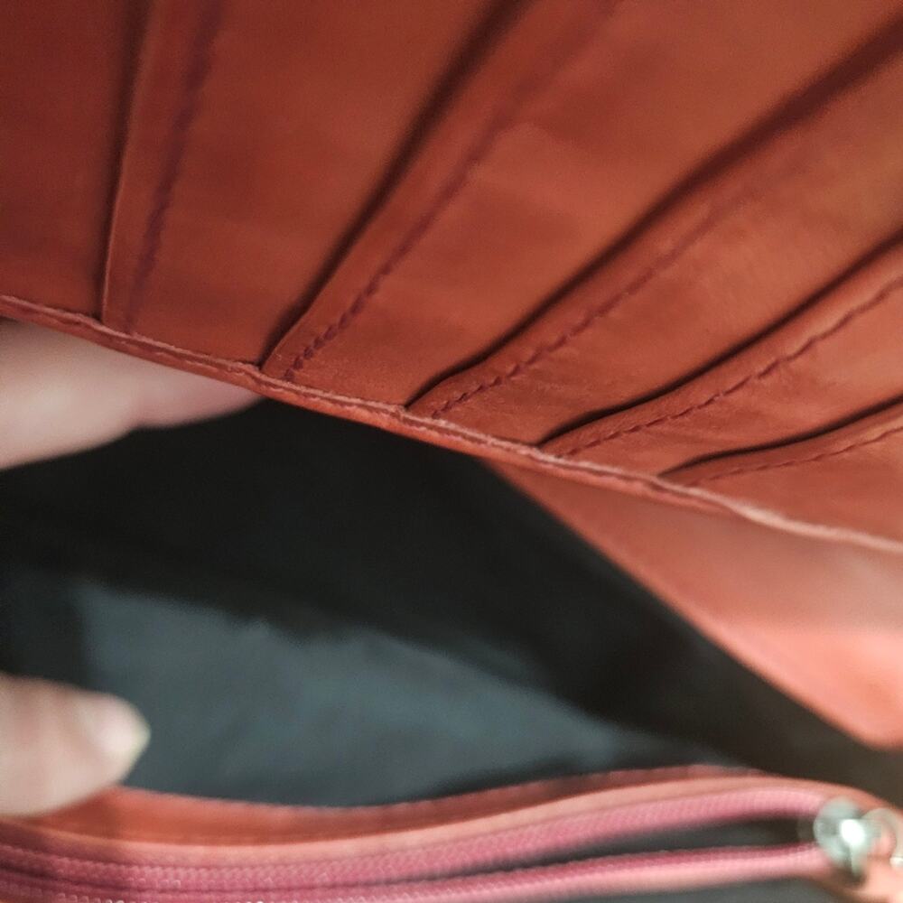 Harbour 2nd Billfold Red Leather Wallet Credit Card Slots Snap Closure - Picture 11 of 15